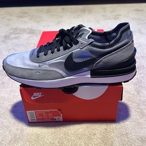 Men’s Nike Waffle One SE Size 11